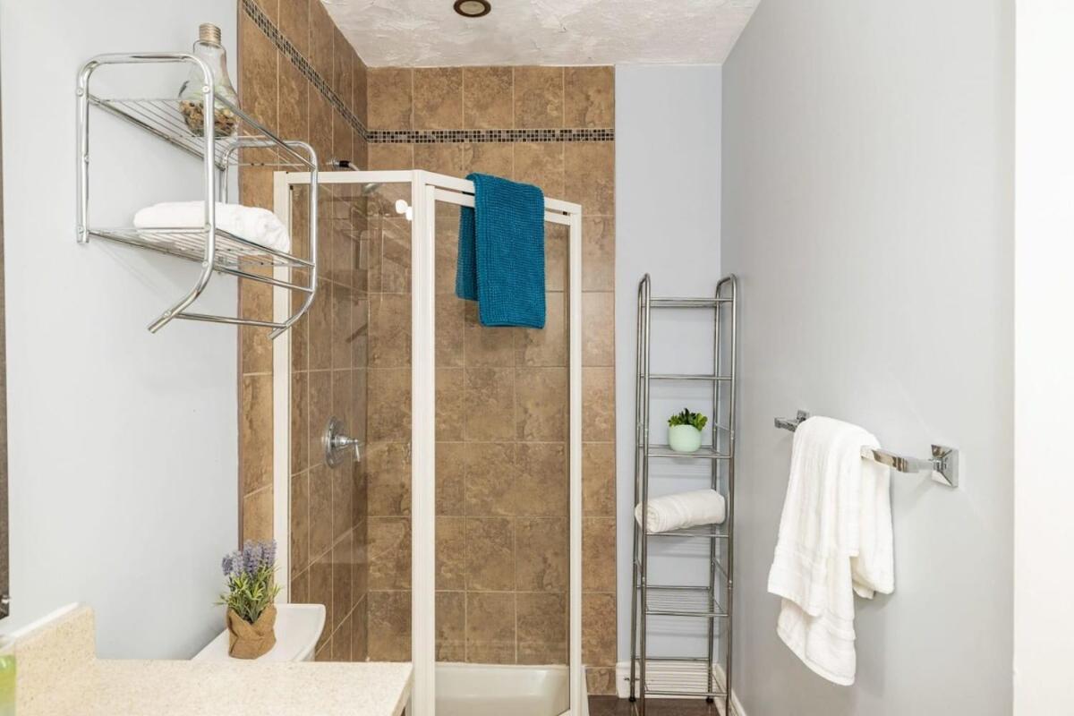 Pet-Friendly Home - Near Chinatown & Little Italy 渥太華 外观 照片
