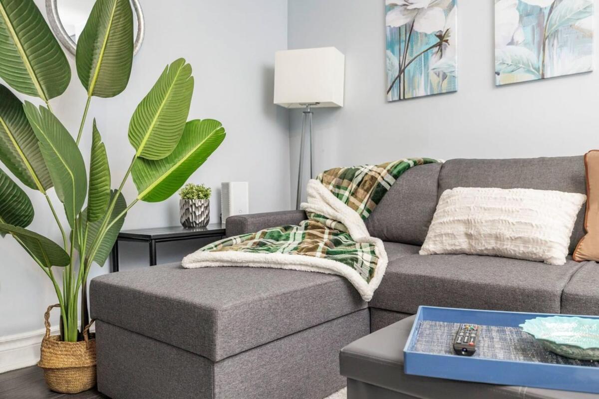 Pet-Friendly Home - Near Chinatown & Little Italy 渥太華 外观 照片