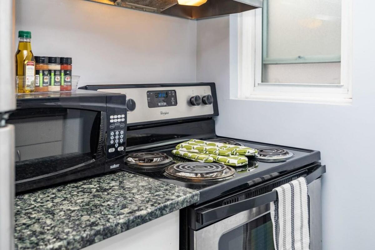Pet-Friendly Home - Near Chinatown & Little Italy 渥太華 外观 照片